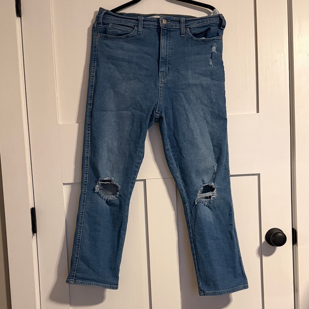 Signature by Levi Strauss Blue Distressed Ankle Jeans